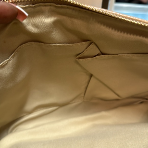 A Tan clutch handbag leather - Picture 5 of 10